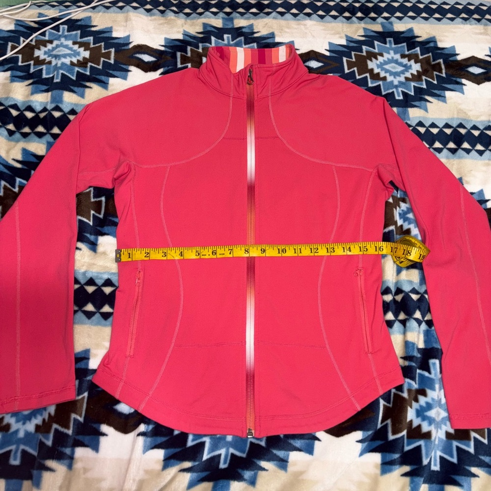 Lululemon Define Jacket in Vibrant Coral/Pink - Picture 2 of 9